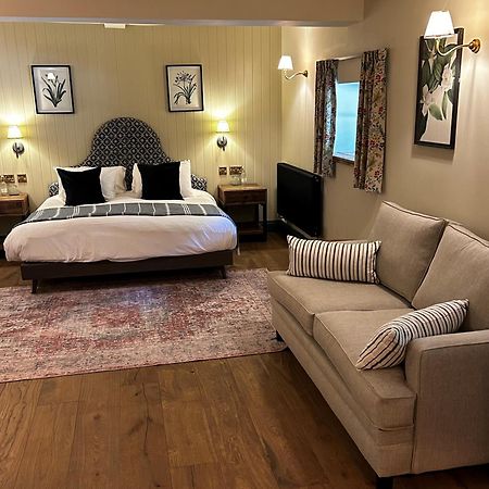 Egypt Mill Hotel And Restaurant Нейлсворт Екстер'єр фото